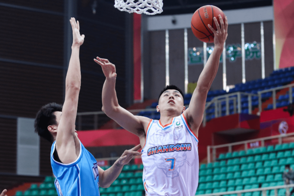 山东男篮以83比69战胜宁波,夺得CBA夏季联赛三连胜