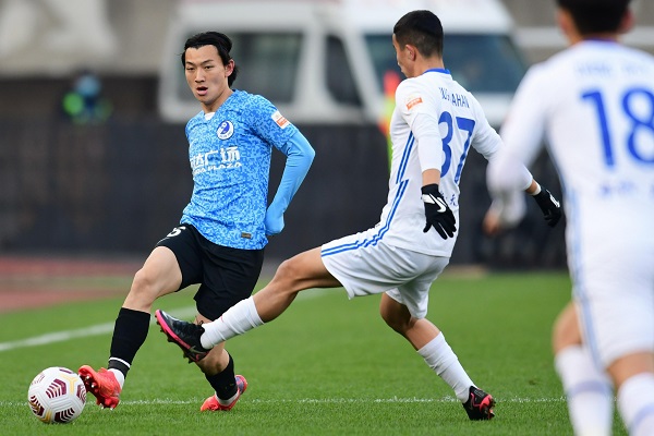 中超21轮前瞻：沧州雄狮对阵大连人，今晚直播精彩对决！