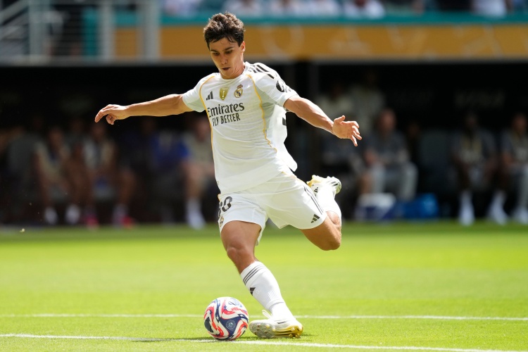 阿斯：阿隆索正不停地测试贡萨洛，后者能够在皇马一线队立足