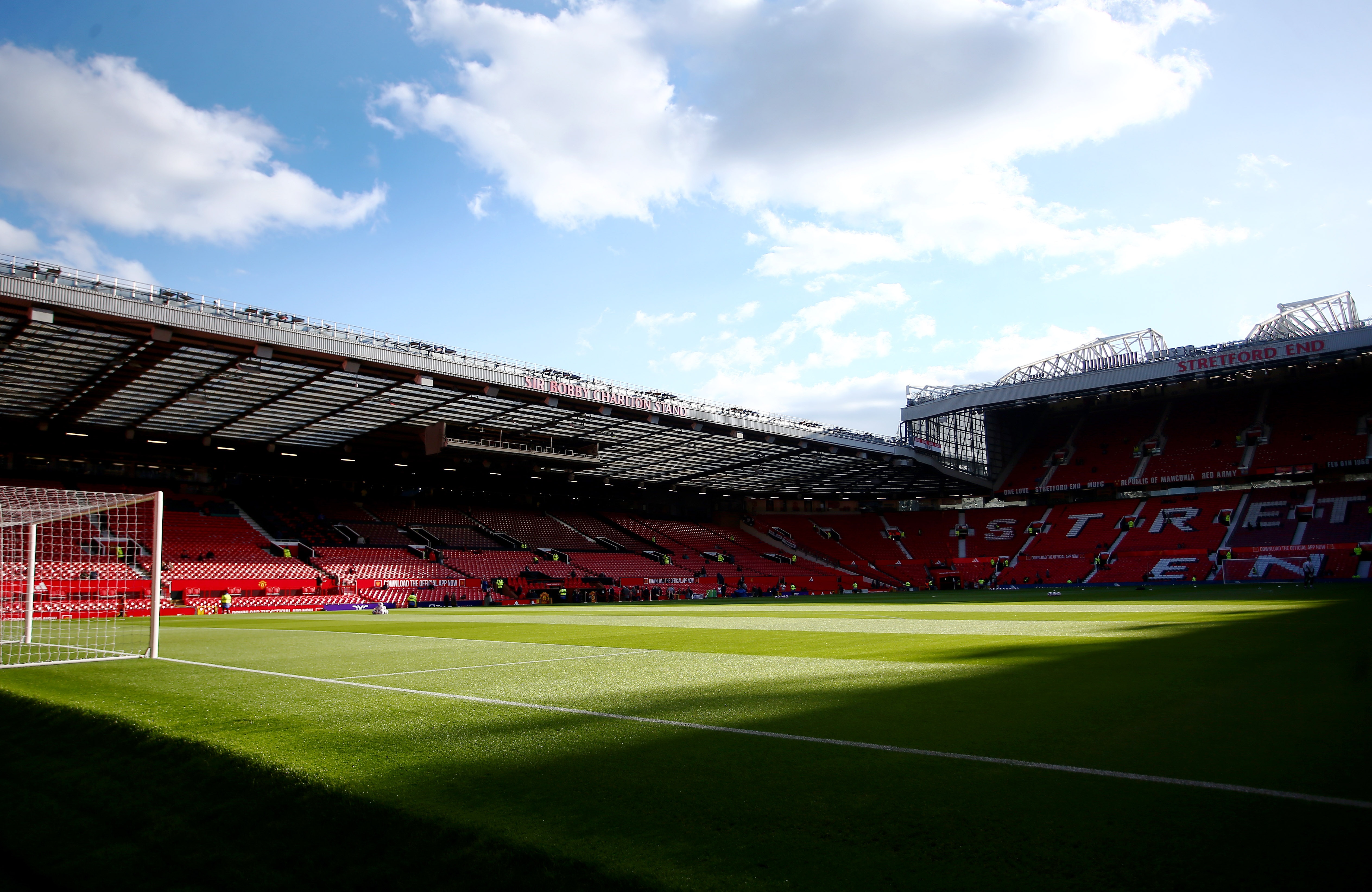 邮报：曼联本赛季将在主场向球迷开放客场比赛观赛活动